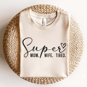Super maman SVG PNG, maman vie svg, maman sarcastique svg, mode maman svg, maman vibes svg, maman chemise svg, maman svg fichiers coupés pour cricut