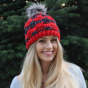 Crochet Christmas hat, crochet beanie pattern, easy crochet hat, Christmas crochet, crochet Christmas gifts, beanies for women, gift