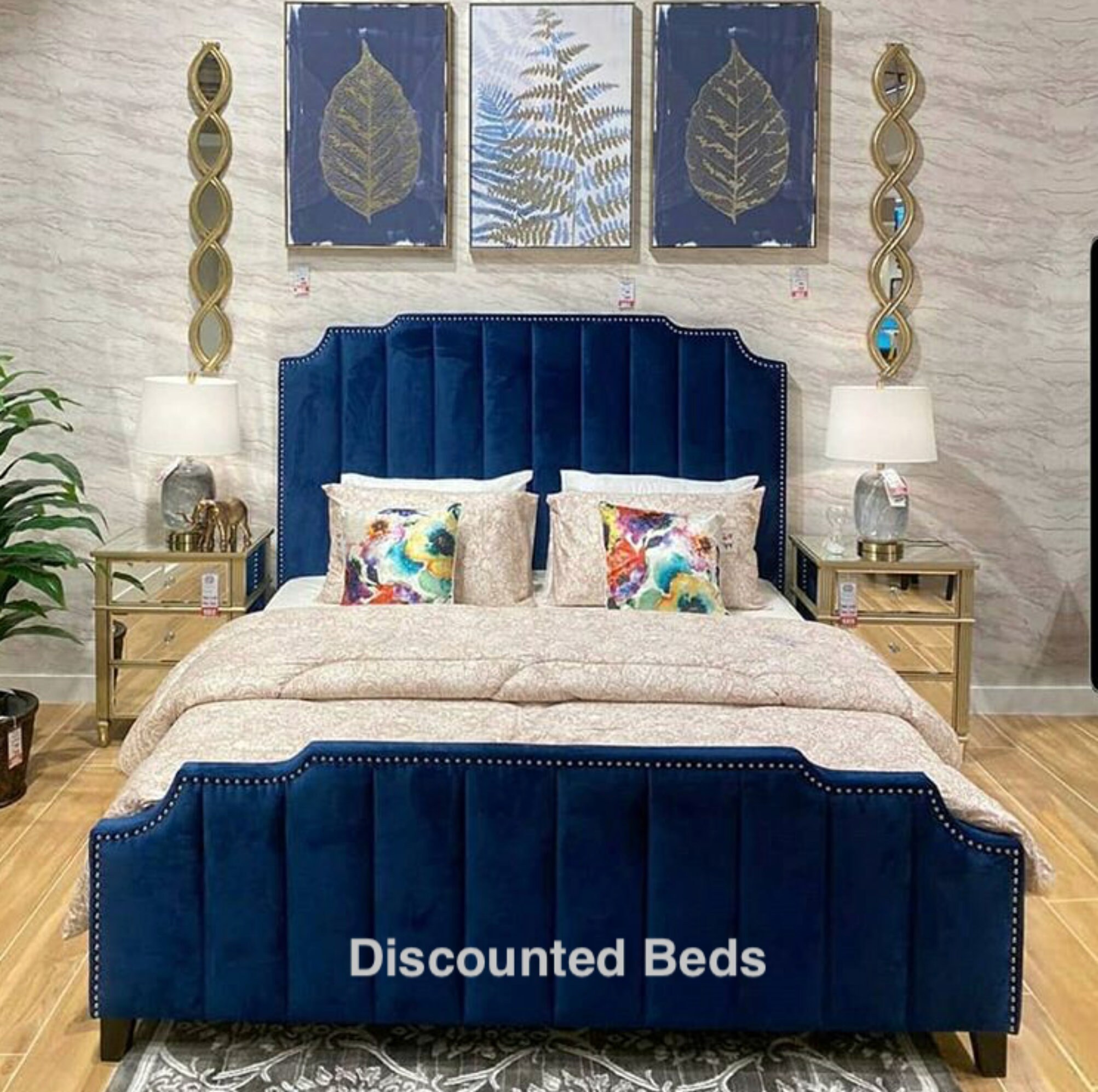 Luxurious vertical padded Hawk Bed. Etsy