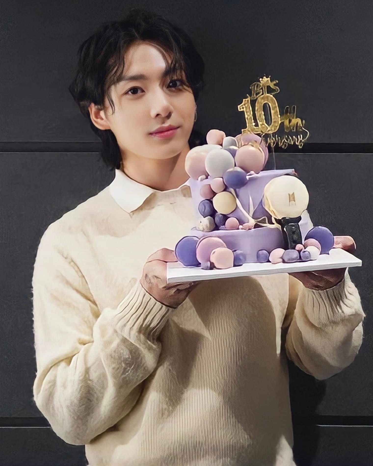 BTS 10th Anniversary Cake Photocard Set (7 Pcs) - Etsy Hong Kong BTS 10th Anniversary Cake Photocard Set (7 Pcs) - Etsy Hong Kong