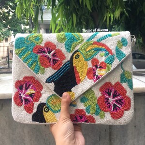 Bolso boho tucán con cuentas multicolores, bolso boho, bolso sobre, bolso de moda, bolso banjara, hippie, regalo para mujer, bolso bandolera, embrague peculiar