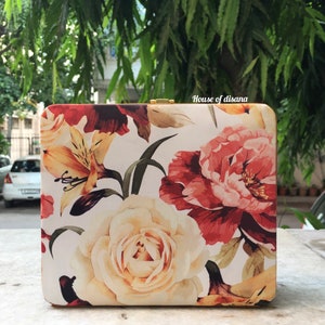 Floral printed clutch,quirky clutch,girlfriend gift,gifts for her,bridesmaid gift,everyday bag,fashionable bag,valentine gift,rose clutch