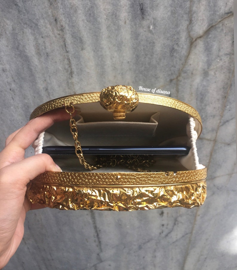 Golden metal clutch,Mother of pearl clutch,Seashell clutch,luxury bag,designer bag,gifts for her,evening clutch,South Asian gifts,bride gift zdjęcie 3