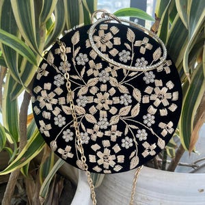Cartera de mano con bordado redondo, bolso bordado, cartera de noche, regalo de novia, accesorio de boda indio, regalo hecho a mano, carteras para mujer, cartera de diseñador