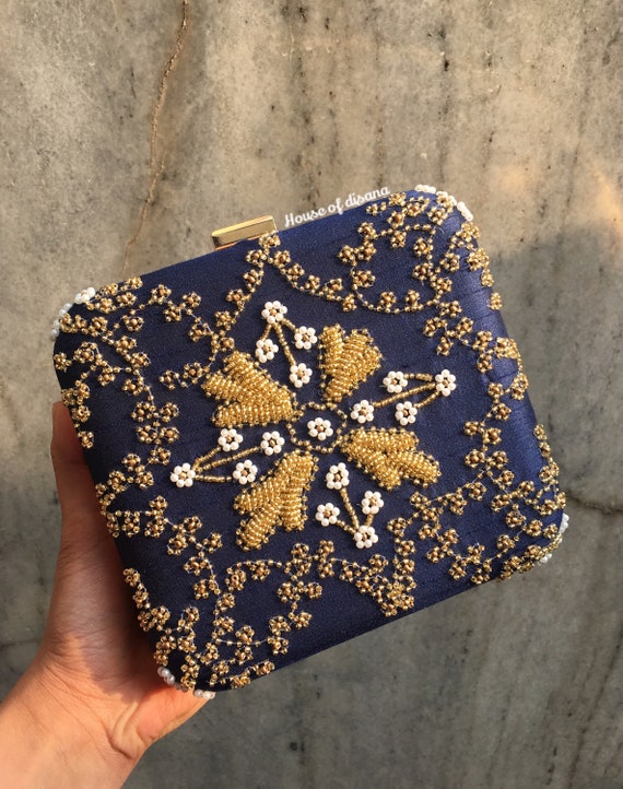 青い刺繍のクラッチバッグ：手作りのインドのウェディングバッグ 