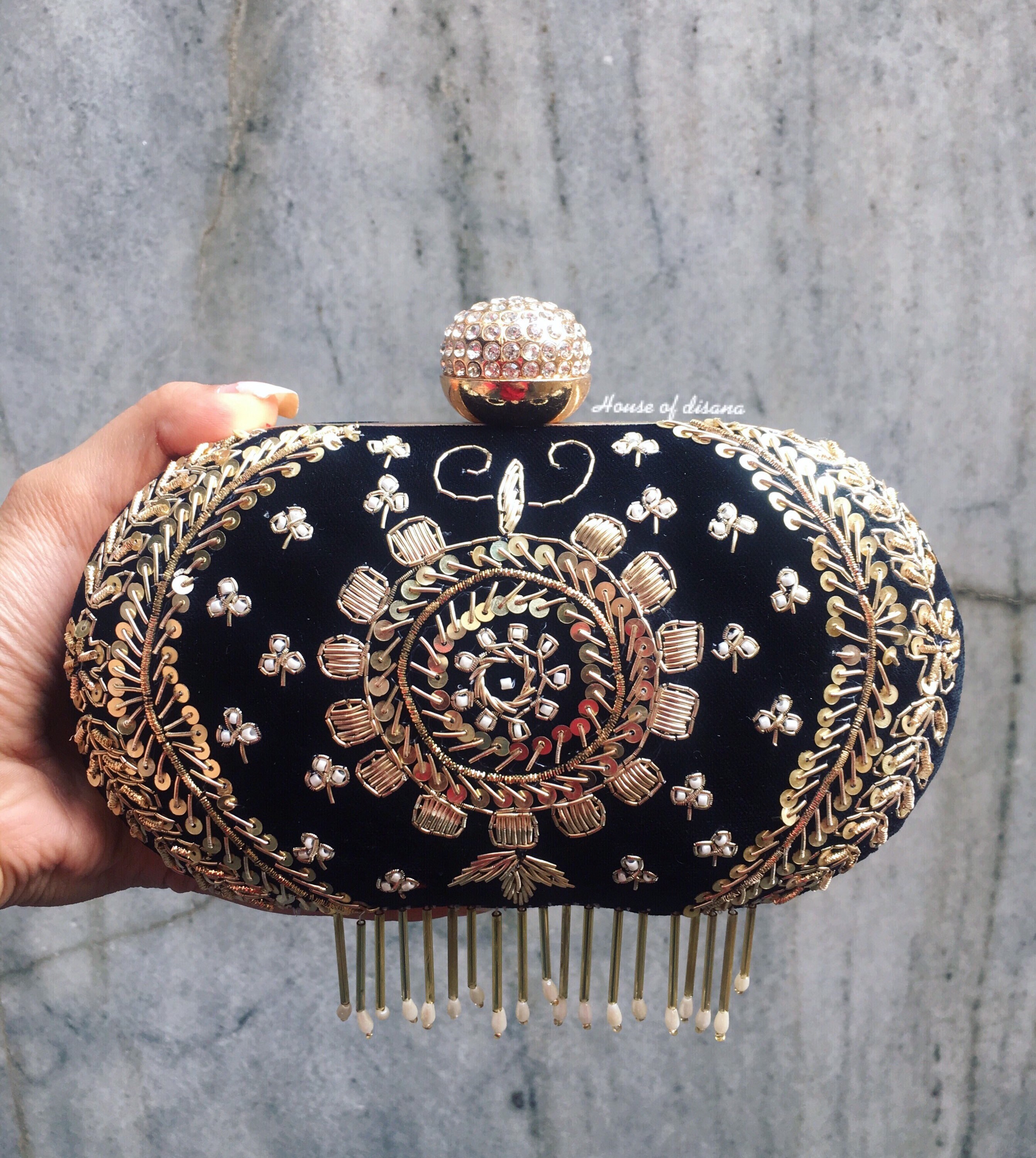 黒金刺繍クラッチバッグ 手作りの金刺繍クラッチ：インドのウェディングアクセサリー - Etsy 日本