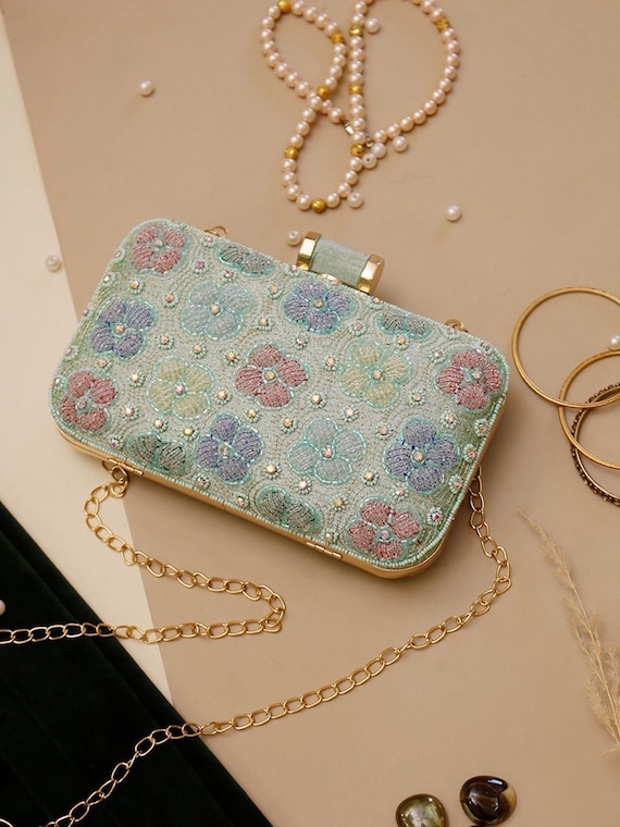 花の刺繍入りクラッチ、デザイナークラッチ、高級バッグ