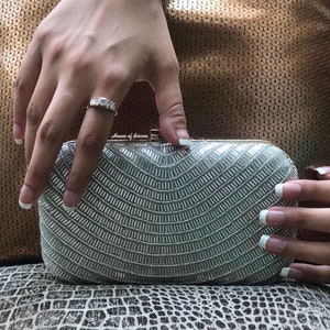 Clutch dorado, clutch plateado, clutch de fiesta, clutch de noche, regalo de boda, clutch de moda, bordado, monederos para mujer, regalo de novia, trabajo manual