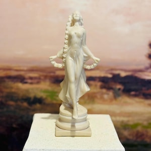 S. Remo Primavera Figure | Wedding Collectible | Wedding Keepsake Gift | Bridal Shower Gift | Woman Figurine |