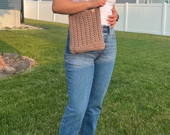 Crochet shoulder bag