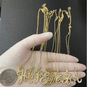 Collar con letras personalizadas para hombre y mujer, de oro de 14 quilates/plata de ley 925, con diamantes brillantes y 26 iniciales del alfabeto.