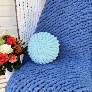 Chunky knit blanket, Jumbo chenille Blanket, Chunky Chenille yarn, Arm Knit Blanket, Giant knit, Giant knit throw, blue chunky throw