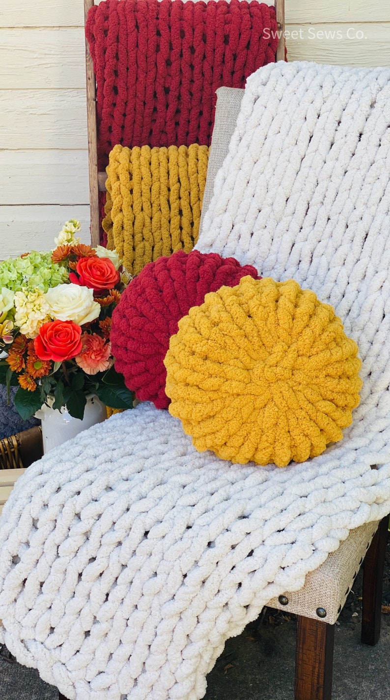 Chunky Knit Throw Pillow Yarn Throw Pillow Decorative Etsy