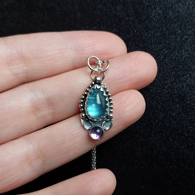 Paraiba blå kyanit och ametisthänge i sterlingsilver, hantverkssmycken med naturliga ädelstenar bild 8