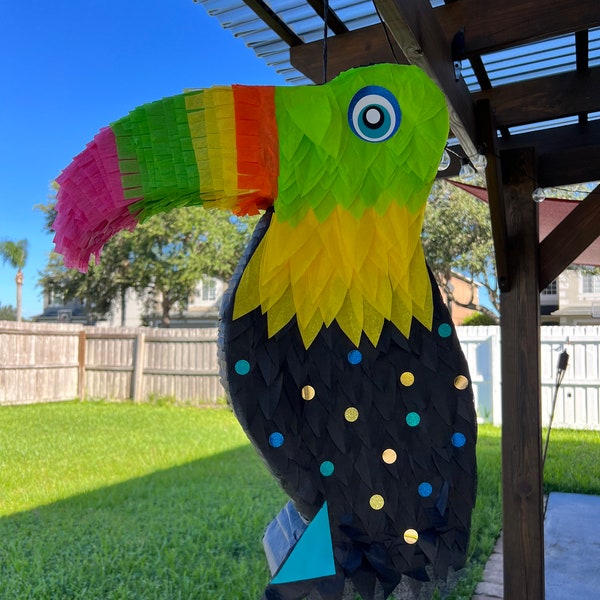 Toucan Pinata