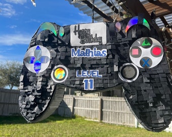 Gamer Pinata (Videogame Control)