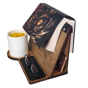 OFFICIALLY LICENSED Fourth Wing by Rebecca Yarros &quot;I Am Infinite&quot; Violet Sorrengail&#39;s lightning bedside book valet for readers