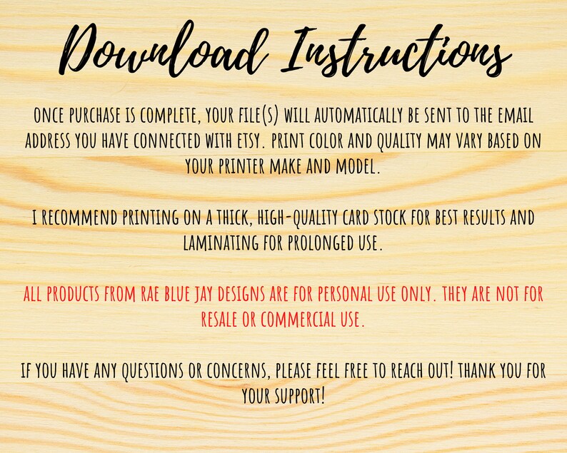 Op de afbeelding: Downloadinstructies voor digitale printbare bestanden. Na aankoop worden de bestanden naar uw e-mailadres verzonden. De instructies raden aan om te printen op dik karton en te lamineren voor duurzaamheid. De tekst vermeldt ook dat de producten alleen voor persoonlijk gebruik zijn en niet voor wederverkoop of commercieel gebruik.