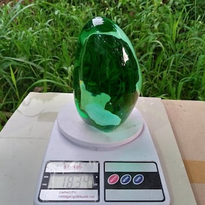 1.8kgs emerald green Andara crystal polished monatomic (90)