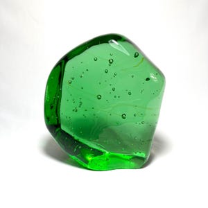 3.4 Kgs | Andara Crystal Green Motive with Bubble Monatomic Polished