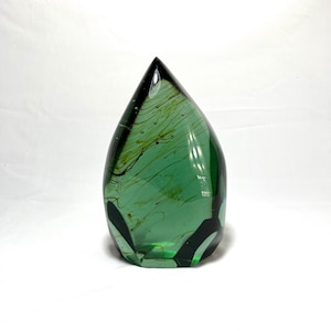 2.2 Kgs | Andara Crystal Emerald Motive with Bubble Monatomic Polished