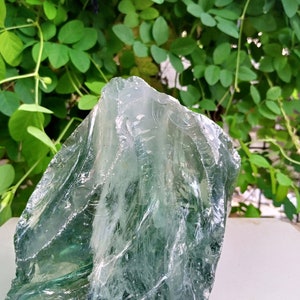 1.6kg light green Andra crystal rough natural monatomic (53)