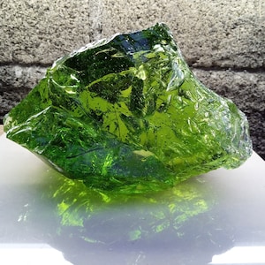 Light green bubble Andara crystal natural rough 2.7kg (77)