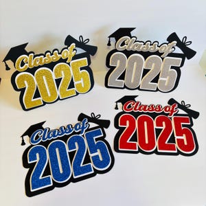 Letrero para la mesa de graduación 2025, decoraciones para la fiesta de graduación de 2025, letrero de graduado de secundaria, letrero o centro de mesa para la fiesta de graduación.