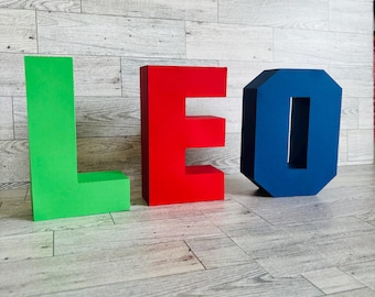 Papier cartonné 3D fabriqué à la main, lettres : couleurs primaires, nom personnalisé