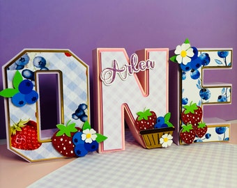 Carta de cumpleaños de fresa y arándano: Decoración de fiesta personalizada