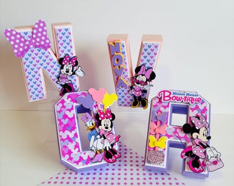 Minnie Mouse 3D-letter: aangepast feestdecor