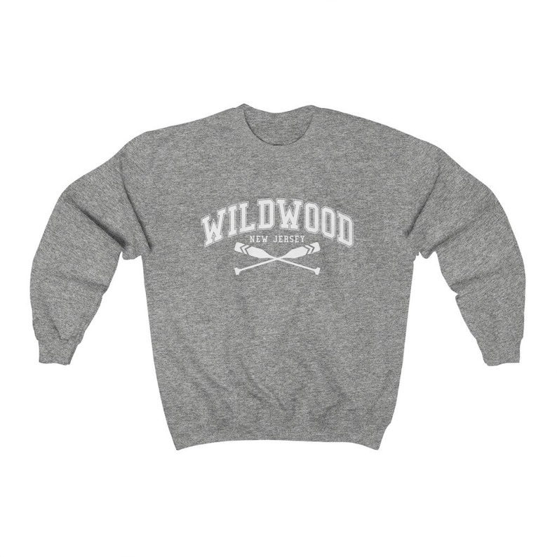 May include: A heather gray sweatshirt with a white graphic print that says "WILDWOOD NEW JERSEY" with two crossed oars.