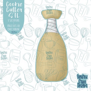 Puede incluir: Un cortador de galletas de madera con forma de botella con un tapón. El cortador está rodeado de un patrón de utensilios de cocina y suministros de repostería, incluyendo un batidor, un rodillo, tazas medidoras y una bolsa de harina. El texto "Suggared Grace Designs" aparece varias veces en la imagen.