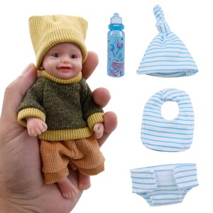 Reborn Baby Doll 6 Inch Silicone Boy Doll Mini Reborn Baby Palm Doll Realistic Full Silicon Body Hand Made(1 Doll+2 Sets clothes)