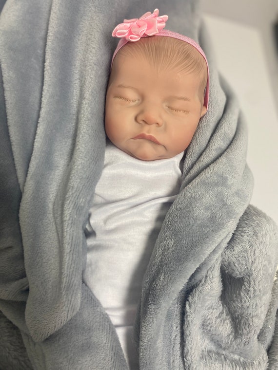 Lifelike Reborn Baby Dolls Boy 17-Inch Soft Body Realistic-Newborn Full Body Vinyl Real Life Baby Dolls for Kids Age 3 4 5 6 7 +