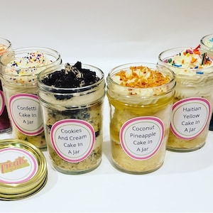 Cake-In-A-Jar 8oz., Red Velvet, Chocolate, Cheesecake, Strawberry, Buttercream, Desert