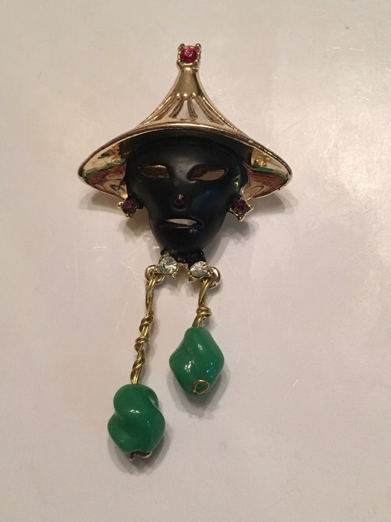 Asian Influence Brooch Face Coolie Hat Gold Tone P
