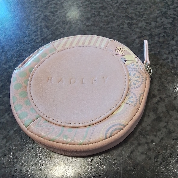 Vintage Radley coin purse. Rare design.