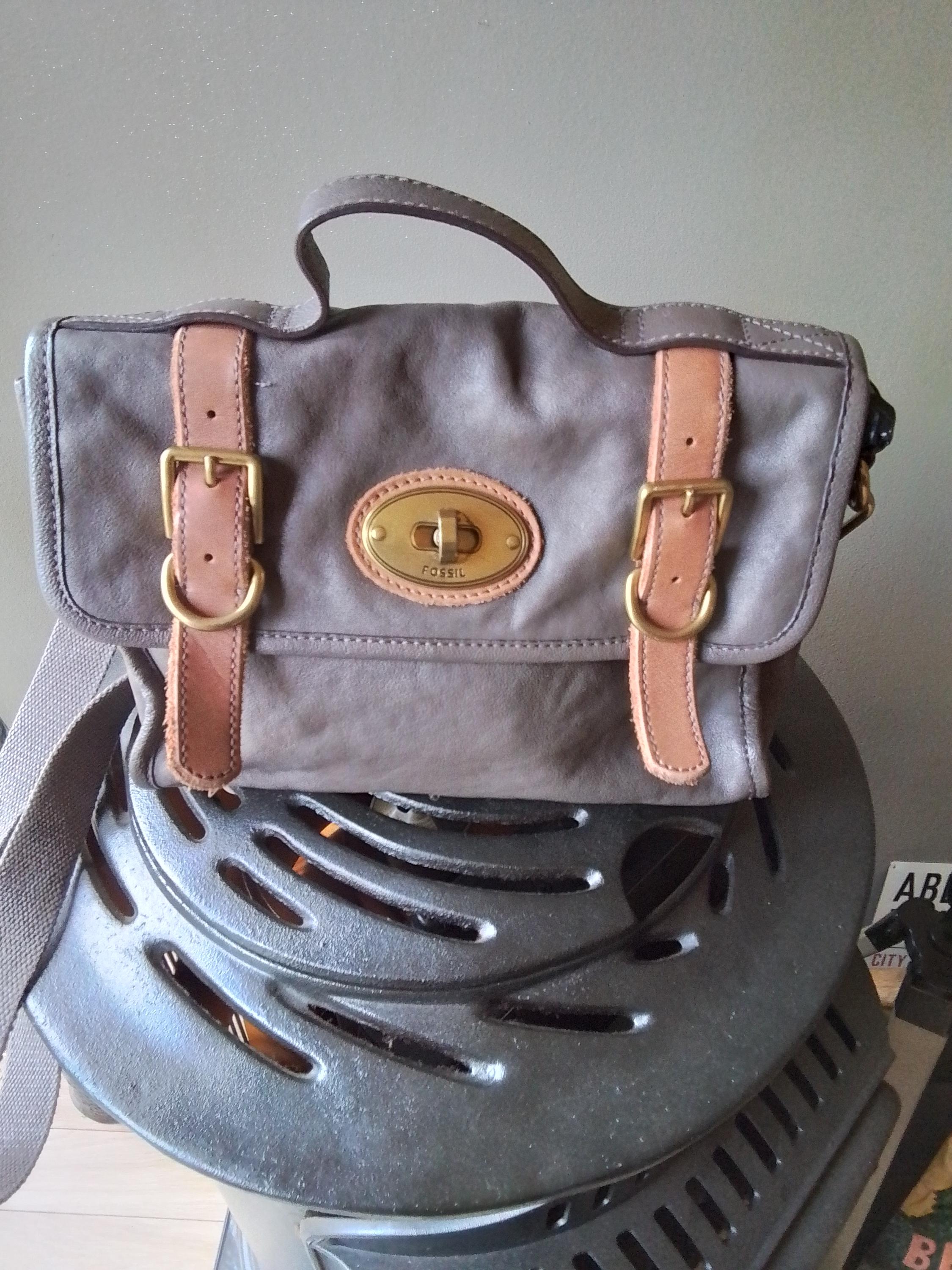 Vintage Fossil Long Live Leather Messenger Bag - Etsy display picture 3
