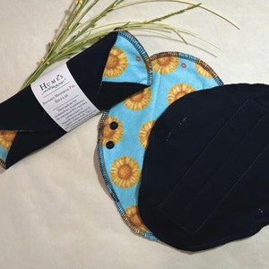 Pack of 4 or 6 Reusable Menstrual Pad/Sun Flower Print/Liners/Regular/Heavy Flow/ Eco PUL & Organic Cotton Absorptive Core/ Super Soft Cloth