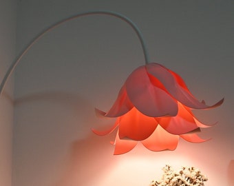 Elegante vloerverlichting | Nieuwe vormlamp | Pastelroze accent | Verklaring licht | Klokje | Tinkerbel | Uniek housewarming cadeau