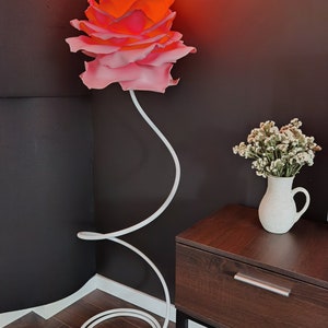 Feenhafte Lampe Rose Stehlampe Warme rosa Blume modernes Wohndekor Freundin Geschenk Riesige Forever Rose Geschenkinspiration, bewegendes Geschenk Bild 5