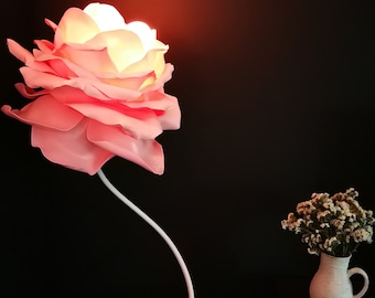 Lampada fata - Lampada da terra rosa - Fiore rosa caldo - arredamento moderno per la casa - Regalo fidanzata - rosa gigante per sempre - ispirazione regalo, regalo commovente