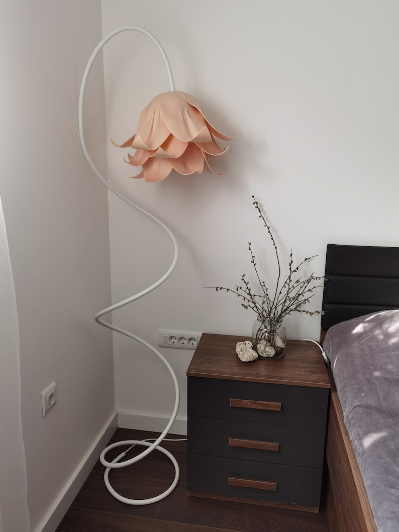 Modern floor lamp for warm,elegant home,Powder rose/beige standing lamp, bluebell shaped light shade, Unique housewarming or birthday gift, image 8