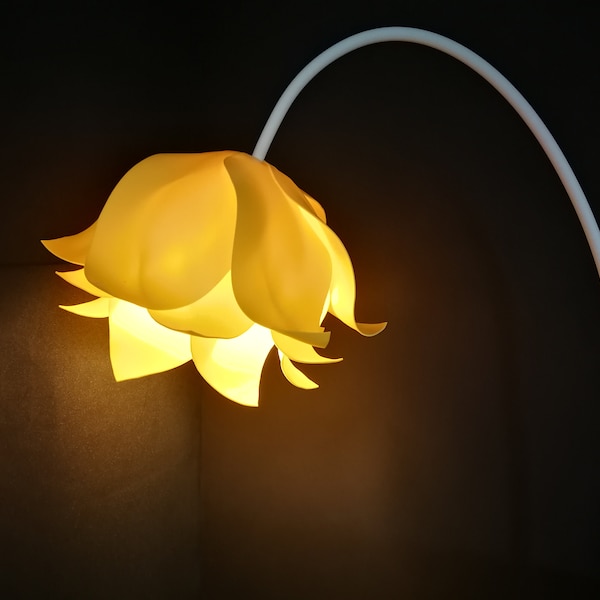 Éclairage de sol haut jaune | Lampe de nouvelle forme | Accent jaune | Lumière de déclaration | Jacinthe des bois | Fée Clochette | Cadeau de pendaison de crémaillère unique