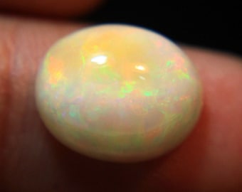 3.5Ct Natural Ethiopian Opal Oval Shape, Opal Cabochon, Natural Ethiopian Opal, Jewelry size opal, Ring size opal