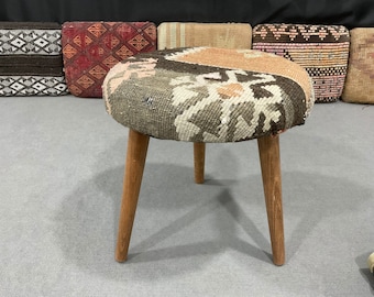 Banco otomano Kilim de lana hecho a mano: Reposapiés turco rústico