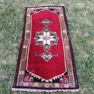 Handmade Red Turkish Wool Rug: Small Boho Doormat (1.6 x 3.2 ft)