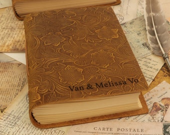 Carnet de croquis en cuir personnalisé : motif floral en relief, papier kraft