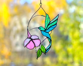 Stained Glass Hummingbird Suncatcher : Blue-Green Bird & Pink Flower